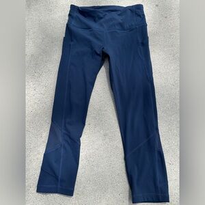 Lululemon Navy Blue high rise Pace Rival Crop Excellent Size 6
